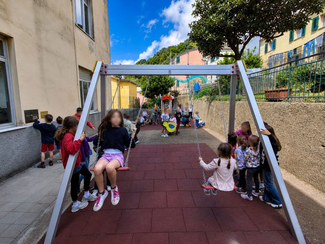 Genova, nuovi giochi per la scuola Giacomo Canepa di Crevari Crevari giochi scuola
