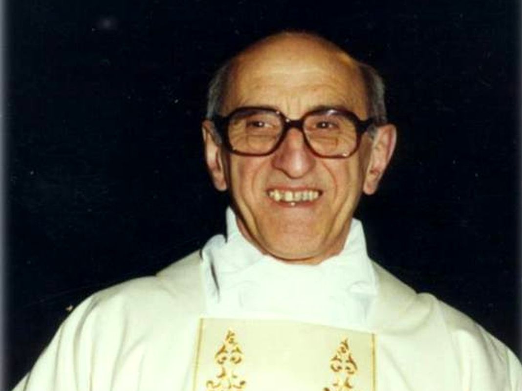 Voltri, addio a don Giuseppe Tortora, domani i funerali don giuseppe tortora don Peppo