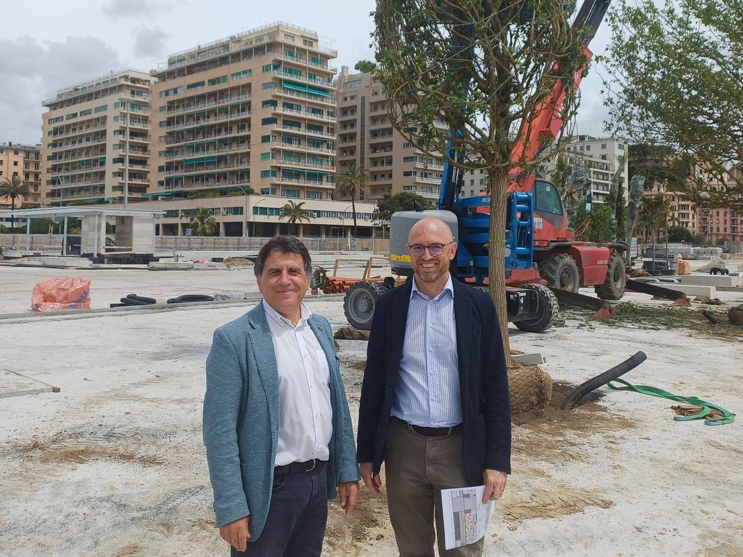 Genova, primi alberi nel parco di piazzale Kennedy alla Foce Ferrante piazzale Kennedy alberi