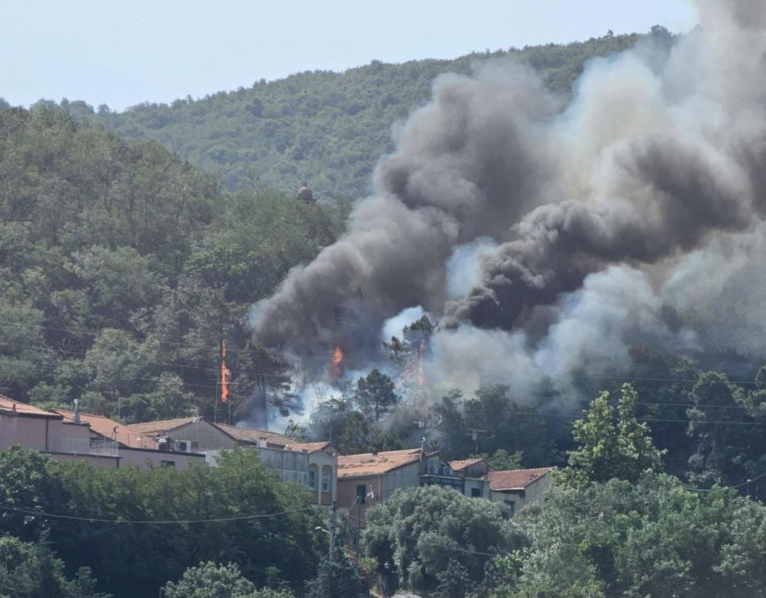 Incendio San Genesio Vado Ligure