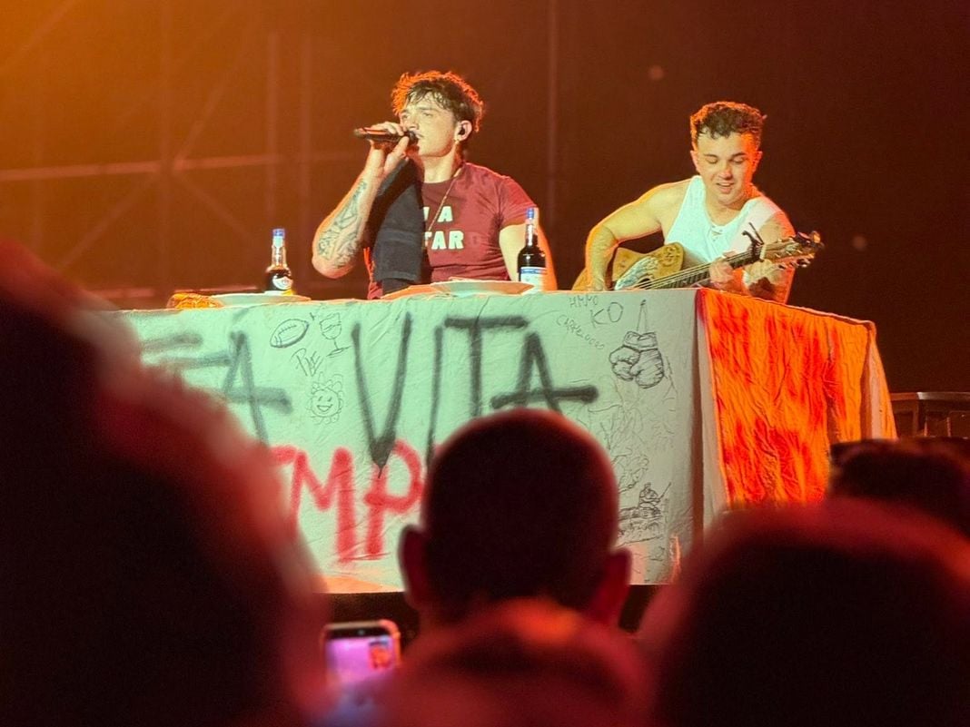 Olly ricorda Elisa Bozzano sul palco e invita a cantare più forte Olly stadio Marassi genova