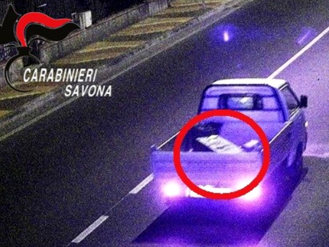 Borghetto Santo Spirito, ruba un cambia monete, incastrato dai video borghetto furto cambiamonete
