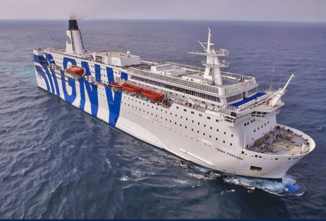 Emergenza sulla GNV Azzurra, passeggeri rientreranno su altre navi gnv azzurra