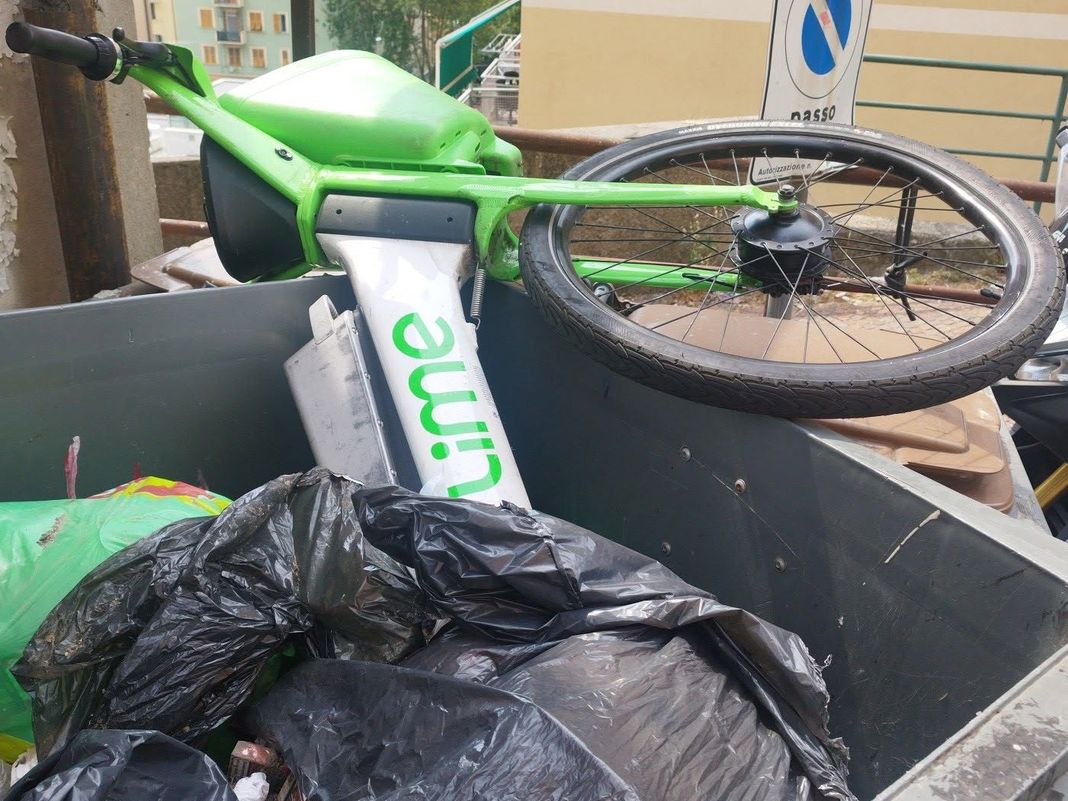 bike sharing spazzatura
Marassi via Tortona