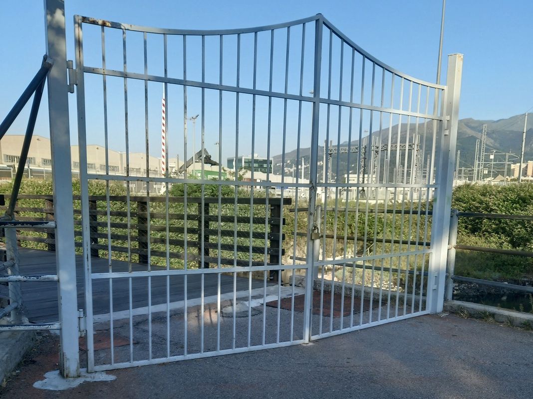 Pra’, il Parco delle Dune riaprirà tra 10 giorni Pra' cancello parco dune genova
