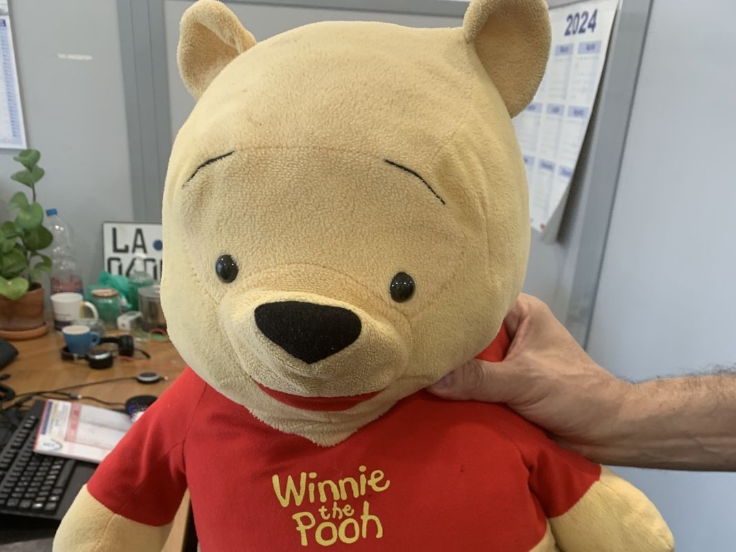 Genova, traffico di denaro, scoperti 60mila euro nascosti in un peluche pupazzo whinnie the pooh