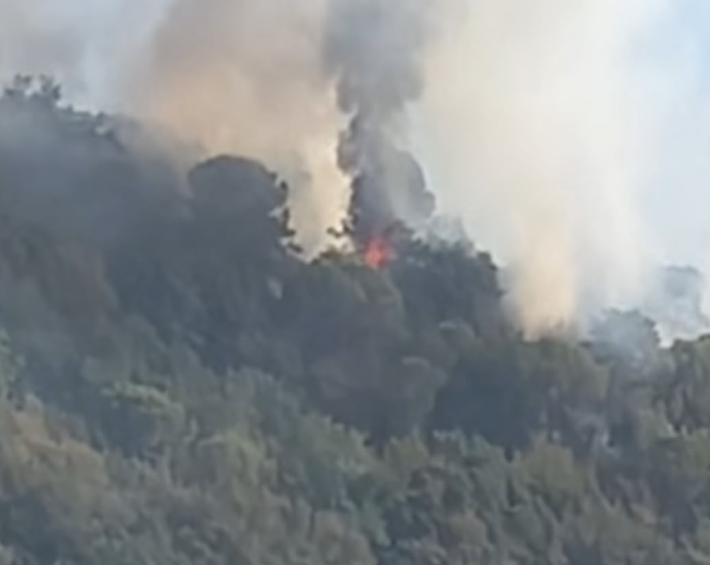 Genova, vigili del fuoco ancora al lavoro per l’incendio al Biscione Incendio Biscione