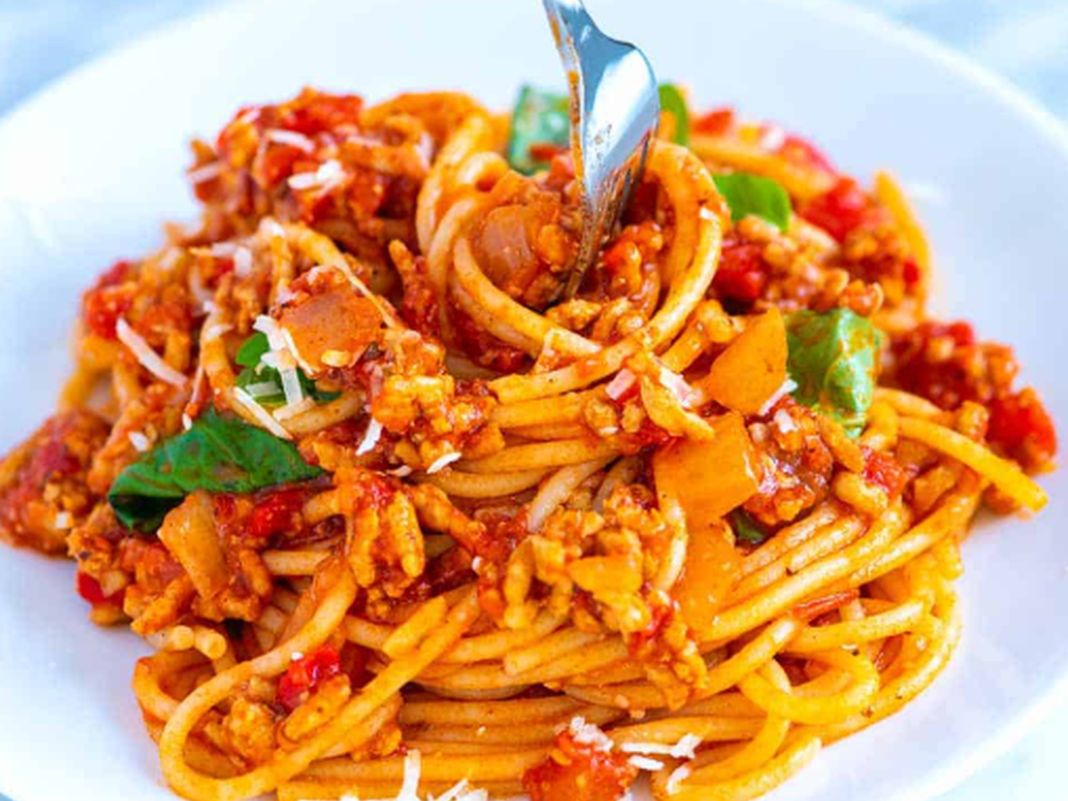Genova, pastasciutta antifascista alla Fratellanza di Pontedecimo spaghetti pasta piatto